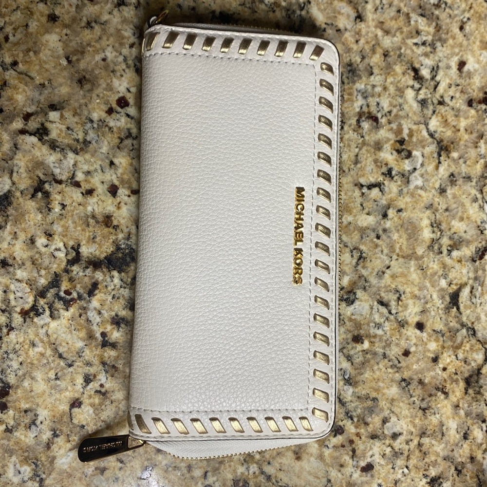 Michael Kors Wallet NWT Optic White